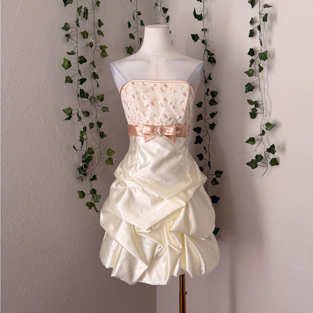 Elegant Cream Strapless Dress